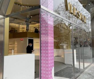 Versace_Stores_Barcelona_Vidresif